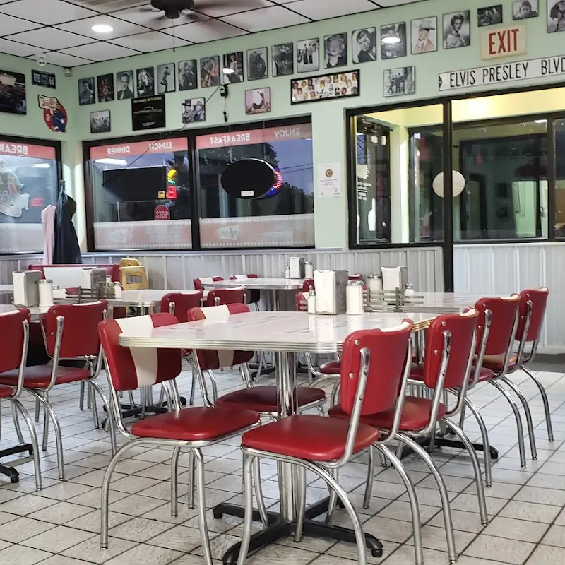 Boomarang Diner
