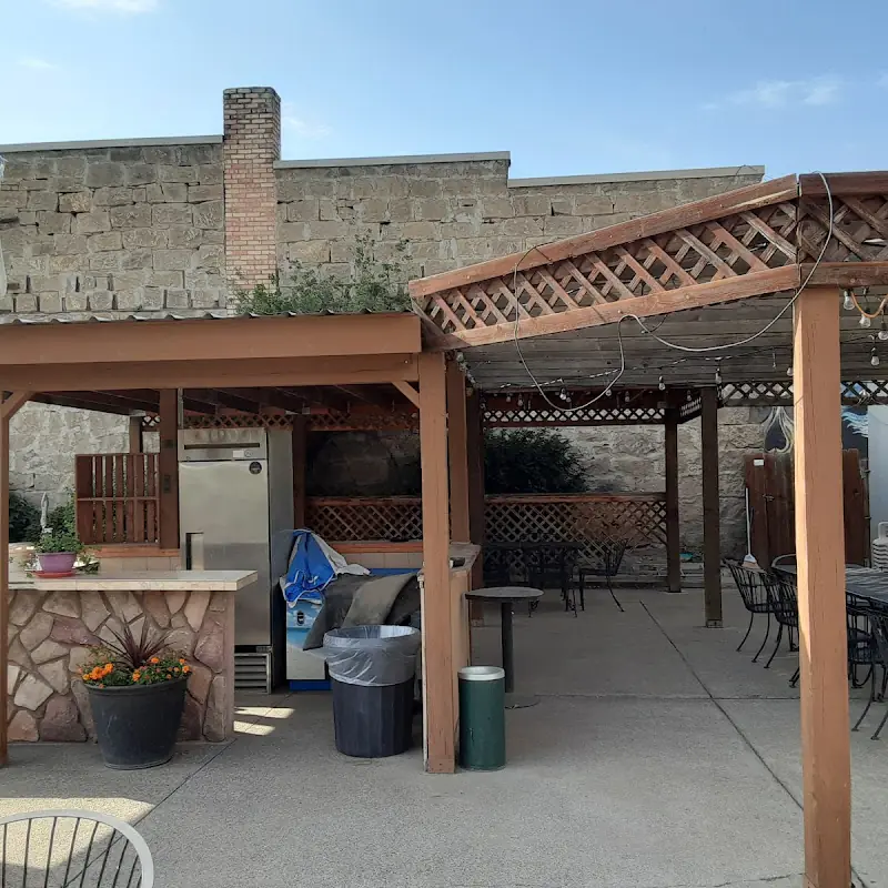 Kurly's Sports Bar & Grill