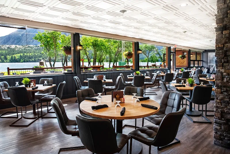Lakeside Chophouse & Wine Bar