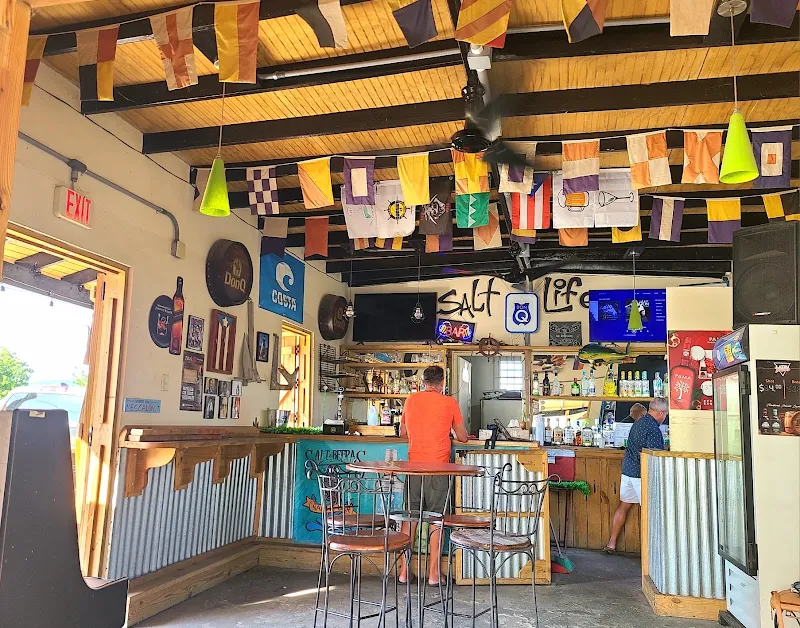 Nautic Bar (Salt & Beeras)