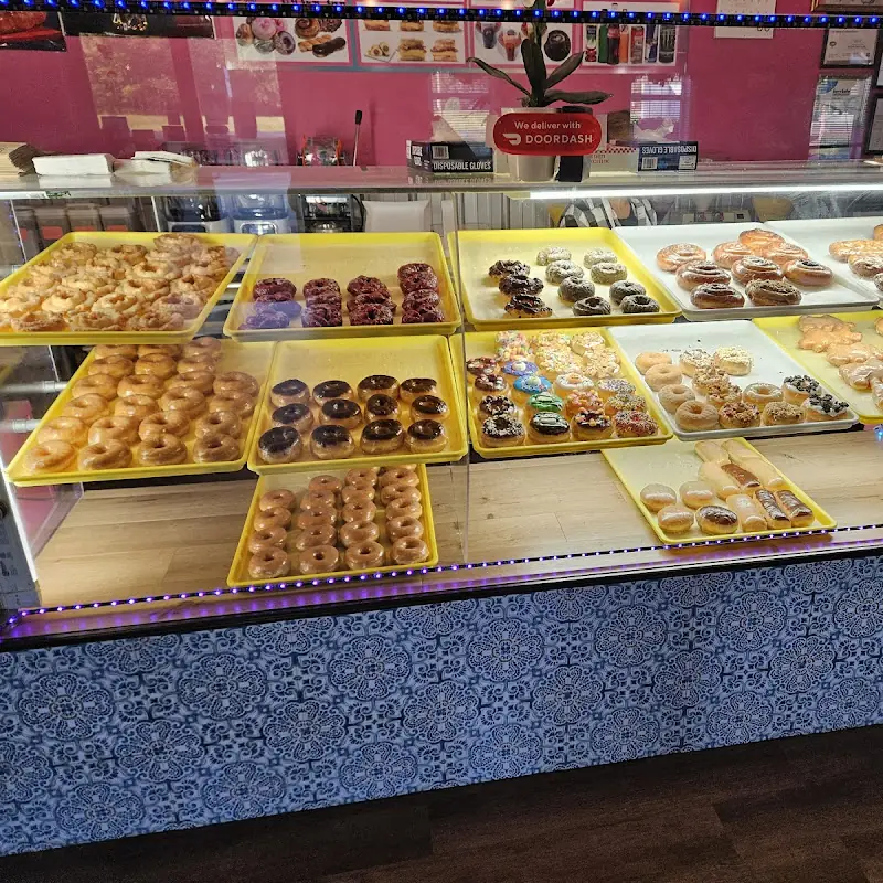Nova Donuts Cafe