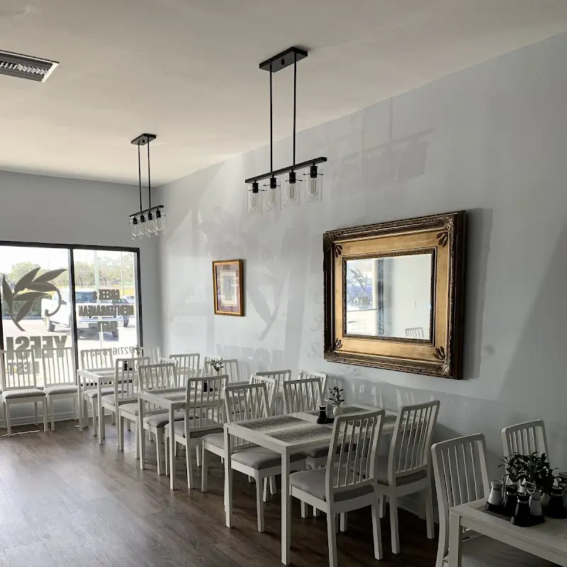 Υefsi Restaurant