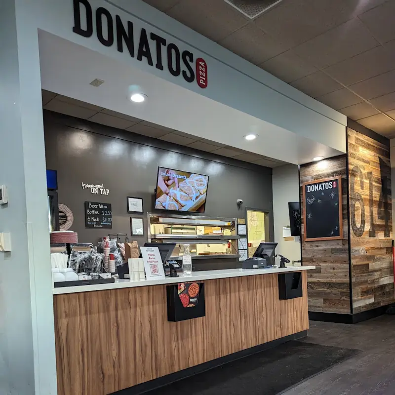 Donatos Pizza