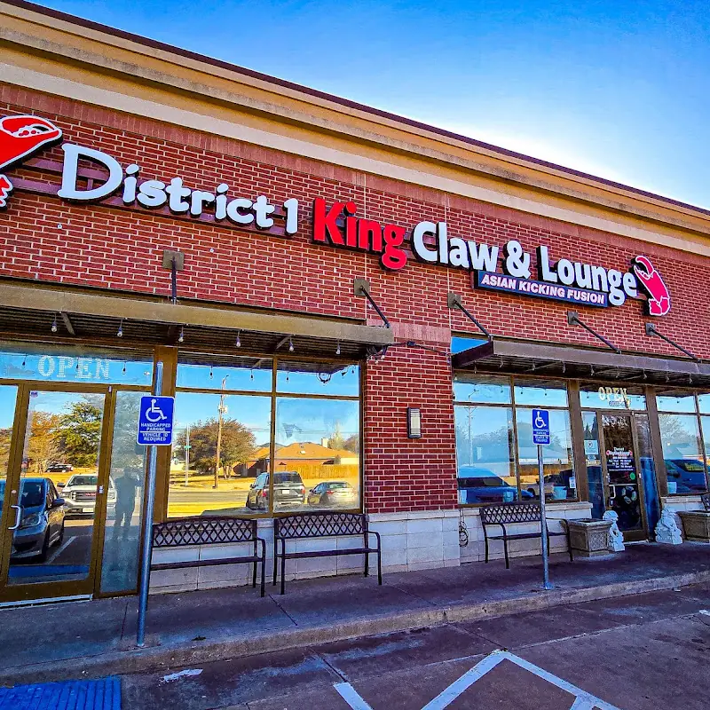 District 1 The Claw & Lounge