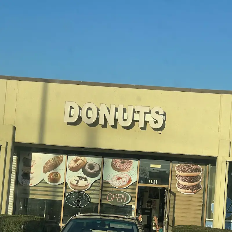 Collins Donuts