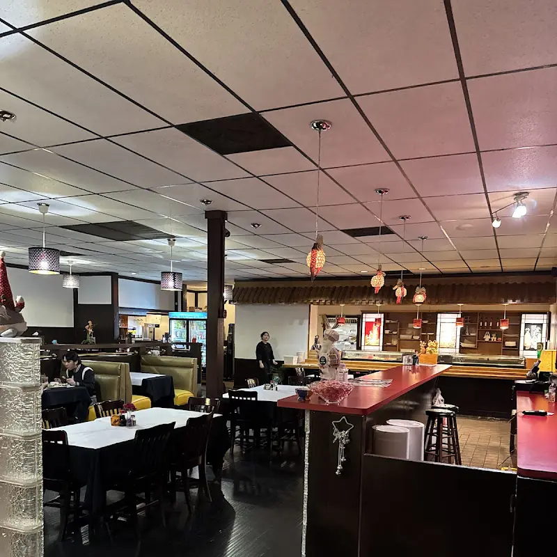 Silver Spoon Thai Dining & Sushi Bar