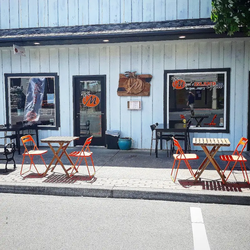 Miget's Island Grill