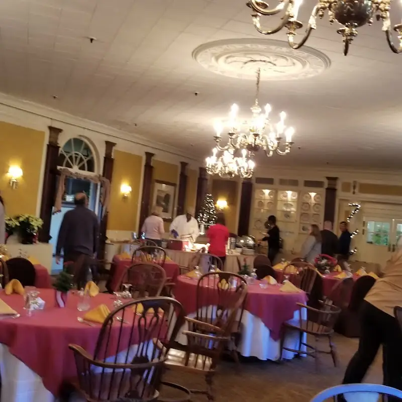 Mid Pines Inn And Restaurant