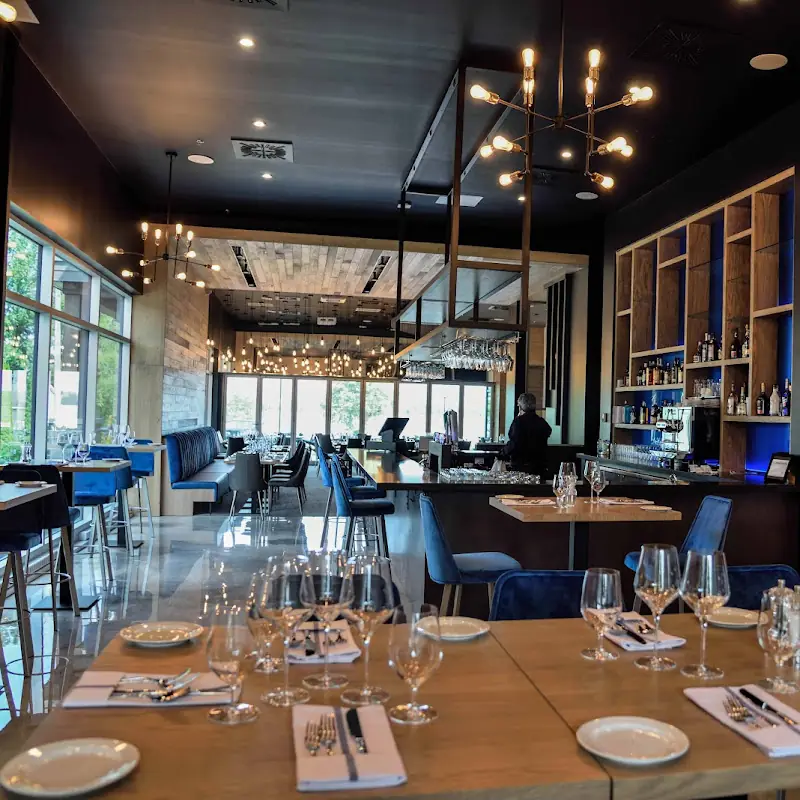 Le Greg Bistro & Bar