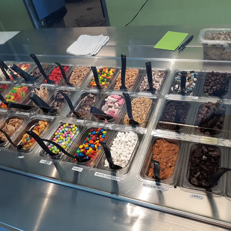 Toppins Frozen Yogurt