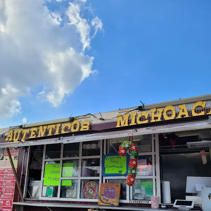 Chicharrón en Salsa Verde / Fried Pork Rind in Green Sauce