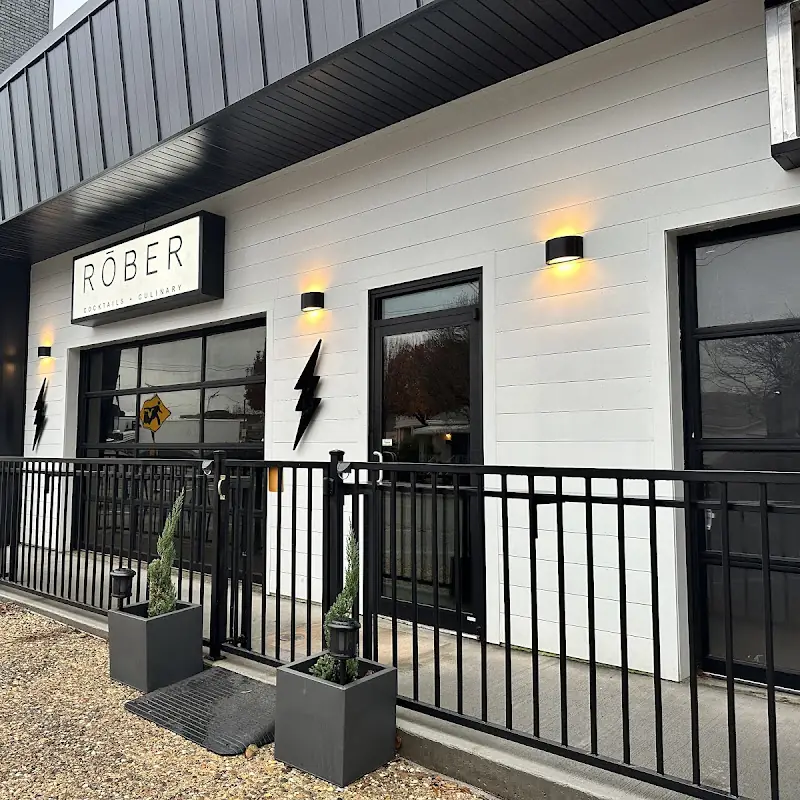 ROBER :: Cocktails + Culinary
