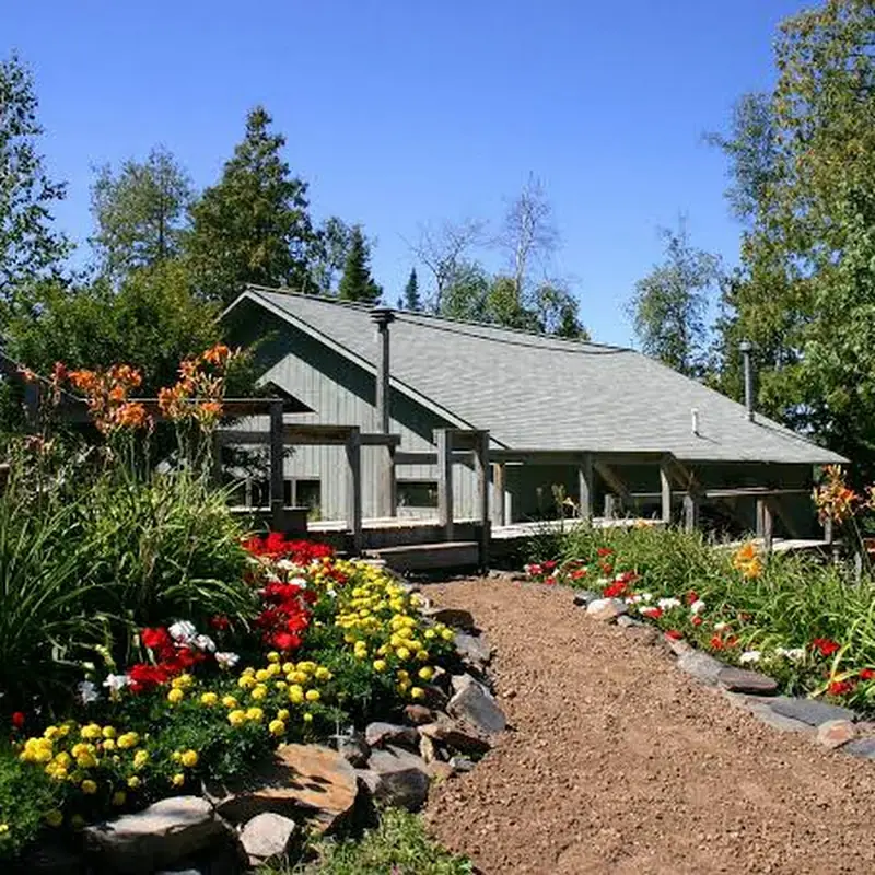 Gunflint Lodge & Outfitters