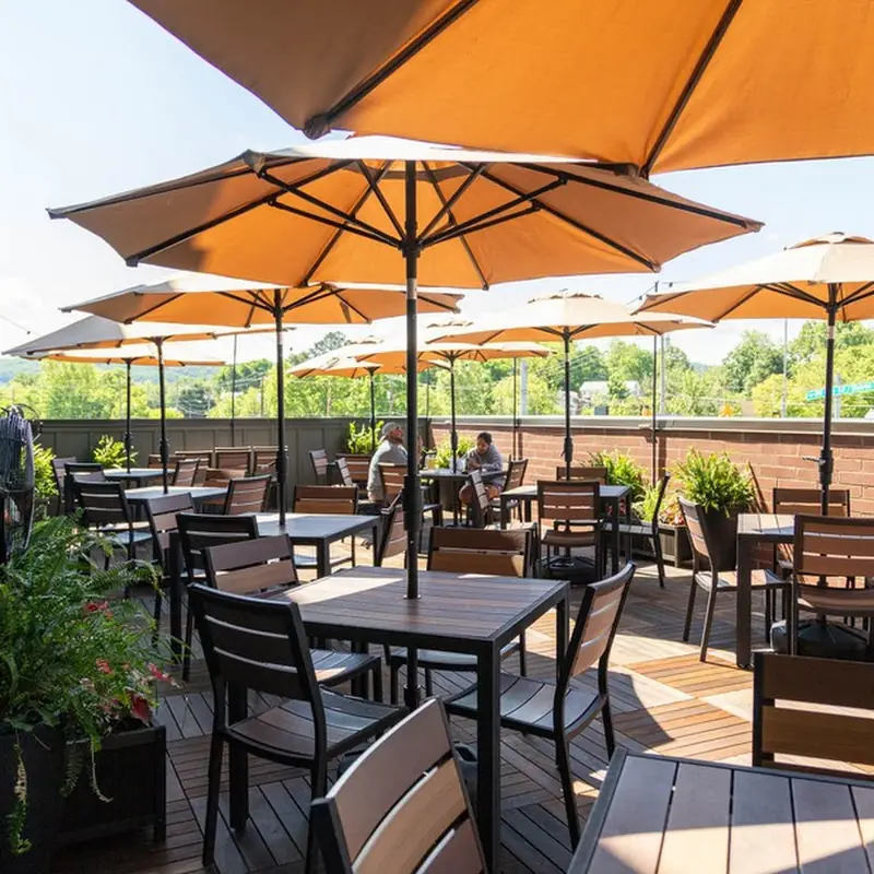 The Lazy Beagle Grill & Pub