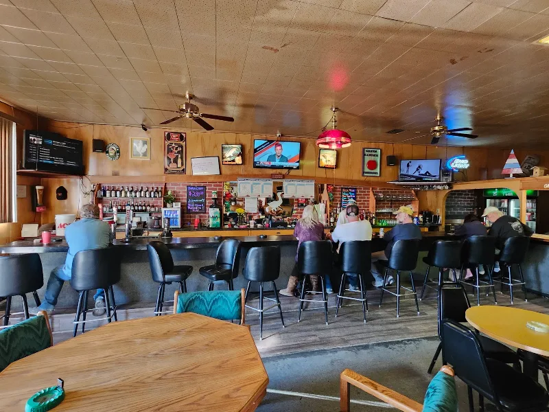 Green Gander Bar and Drive Through