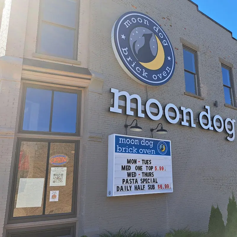 Moon Dog Brick Oven Pizza - Big Stone Gap, Va