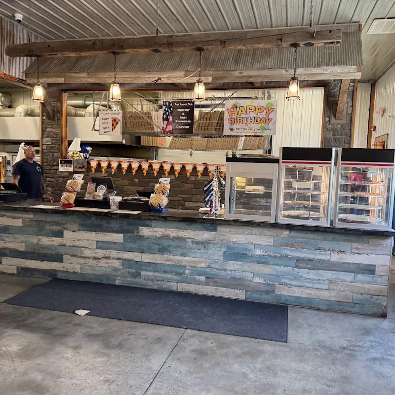Mac's Pizza Shack