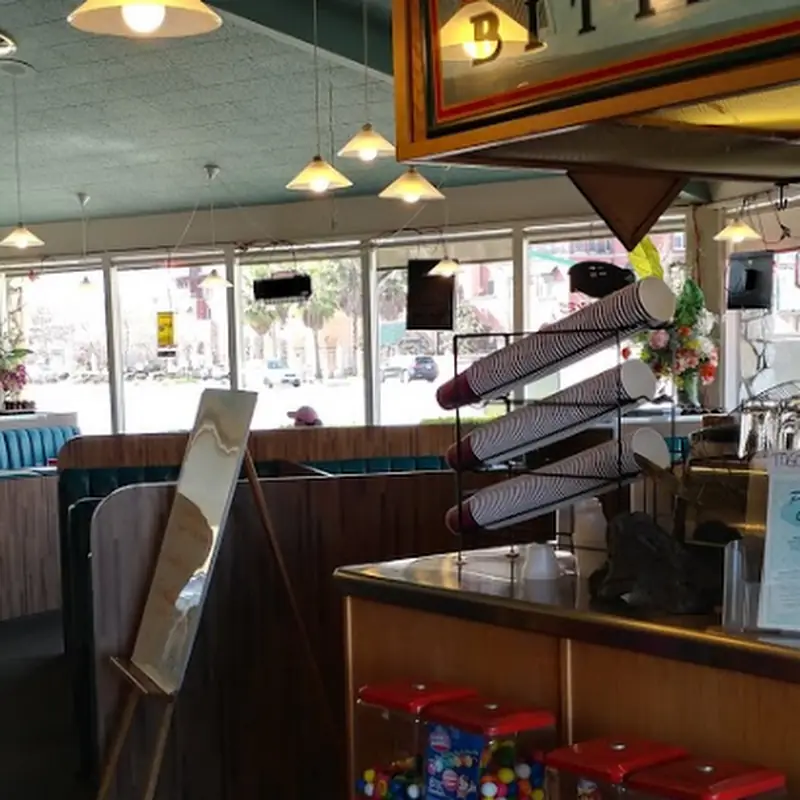 Peter's Cafe