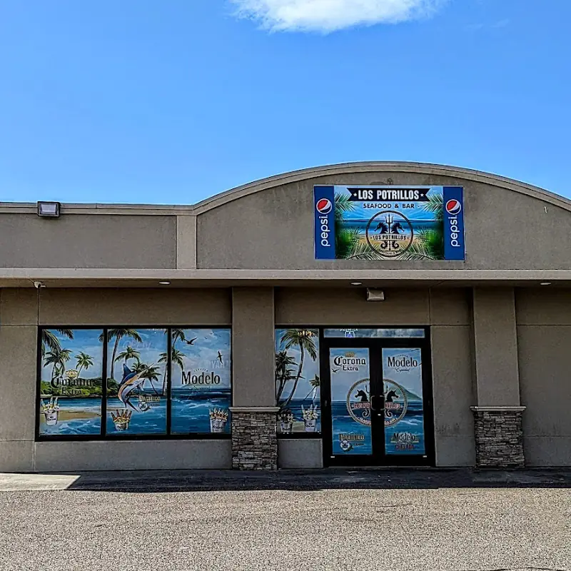 Los Potrillos Seafood & Bar