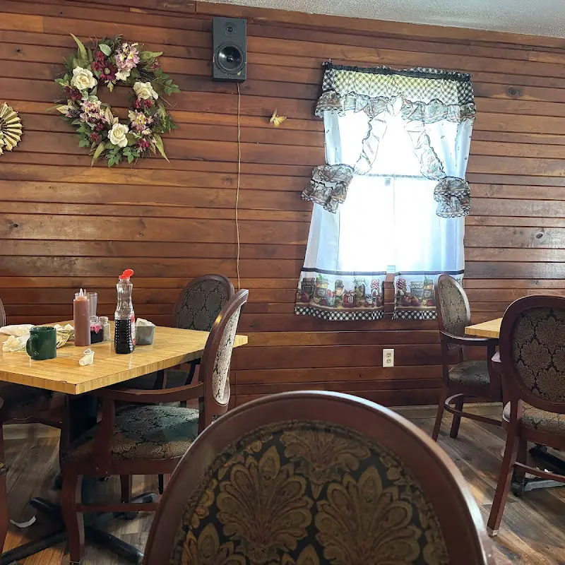 B & B Family Diner