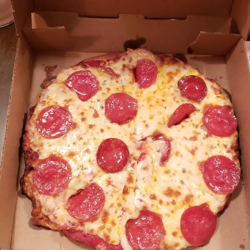 Fox's Pizza Den