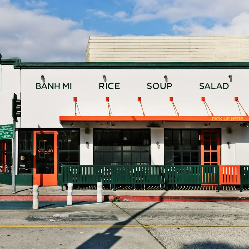 Nong Lá Vietnamese Cafe