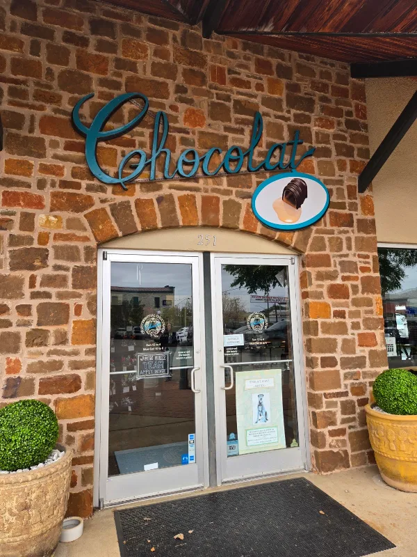 Quintessential Chocolates Co., Inc. / Chocolat (Retail Store)