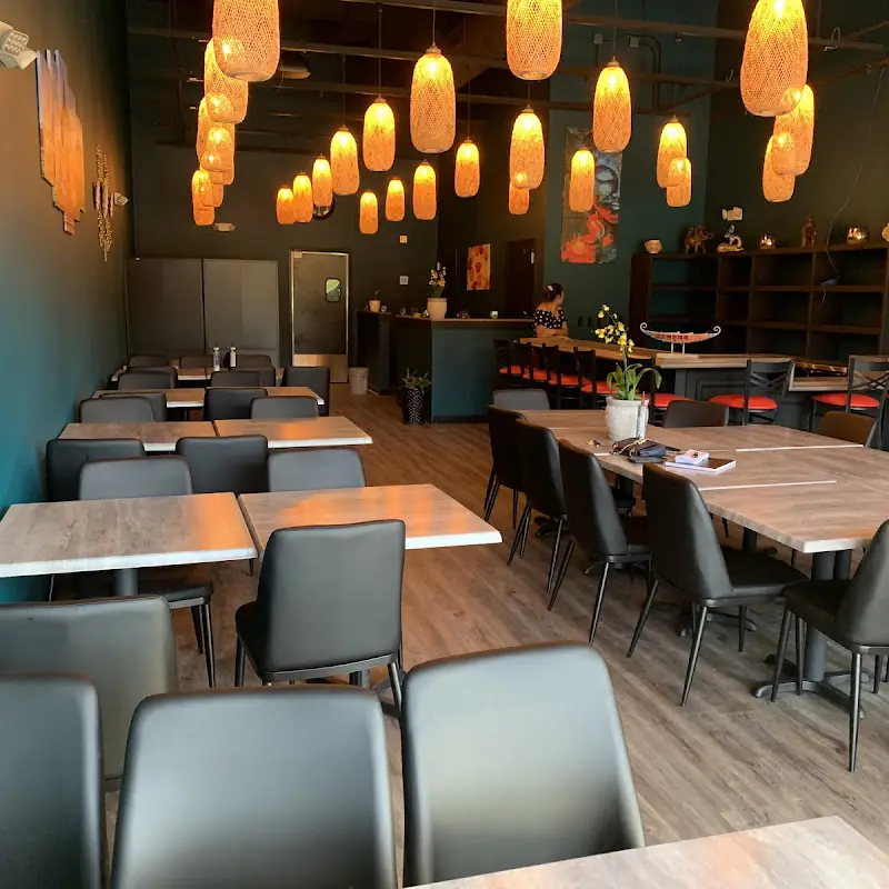 Papaya Thai Cuisine and Sushi Bar