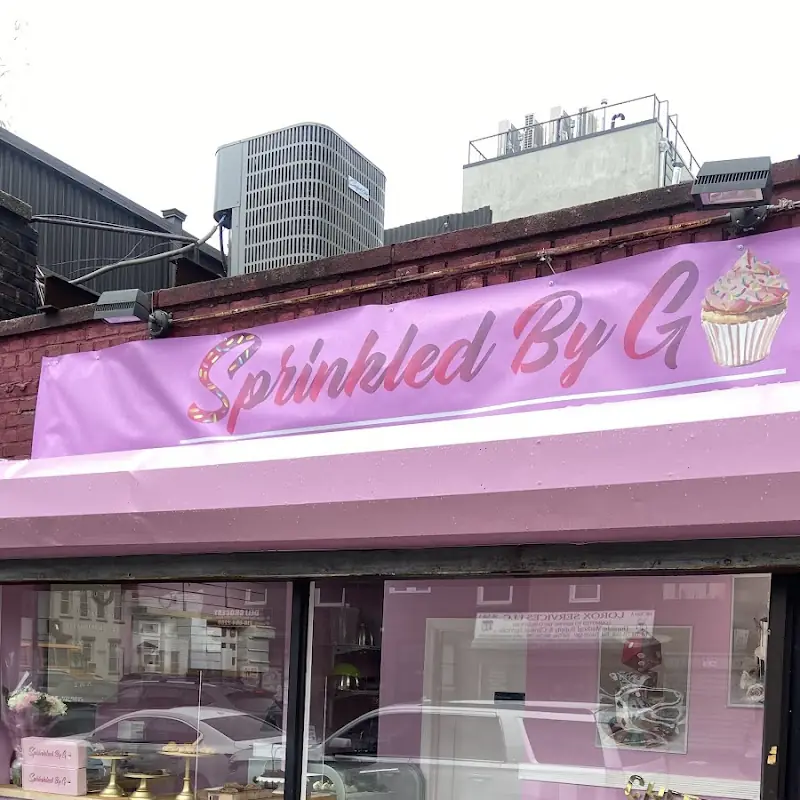 SprinkledByG | NYC Custom Cakes