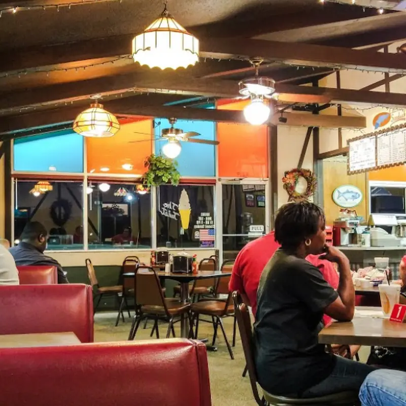 Wayne's Family Restaurant