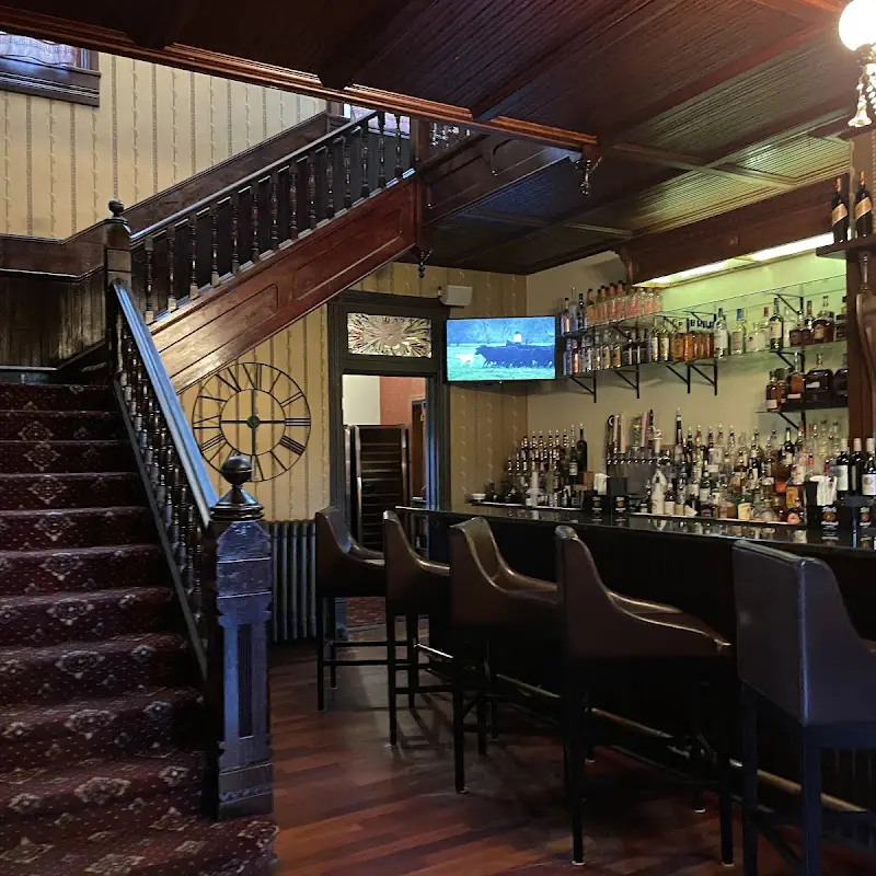 Stonecroft Manor (formerly The Manor Steakhouse)
