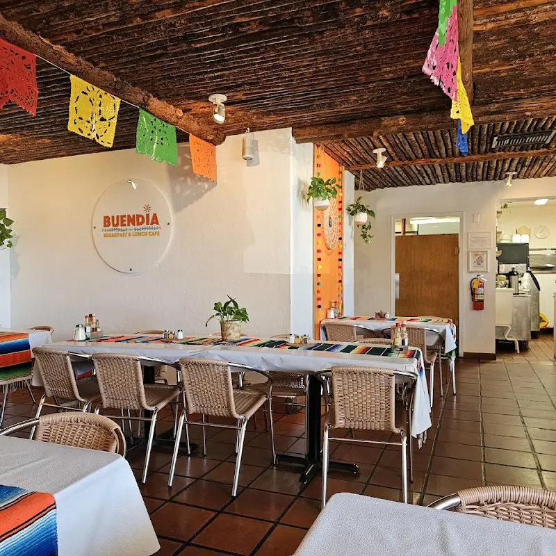 Buendía Breakfast & Lunch Café