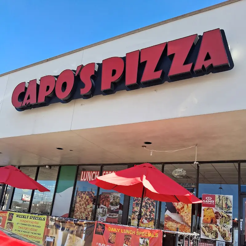 Capo's Pizzeria Huebner