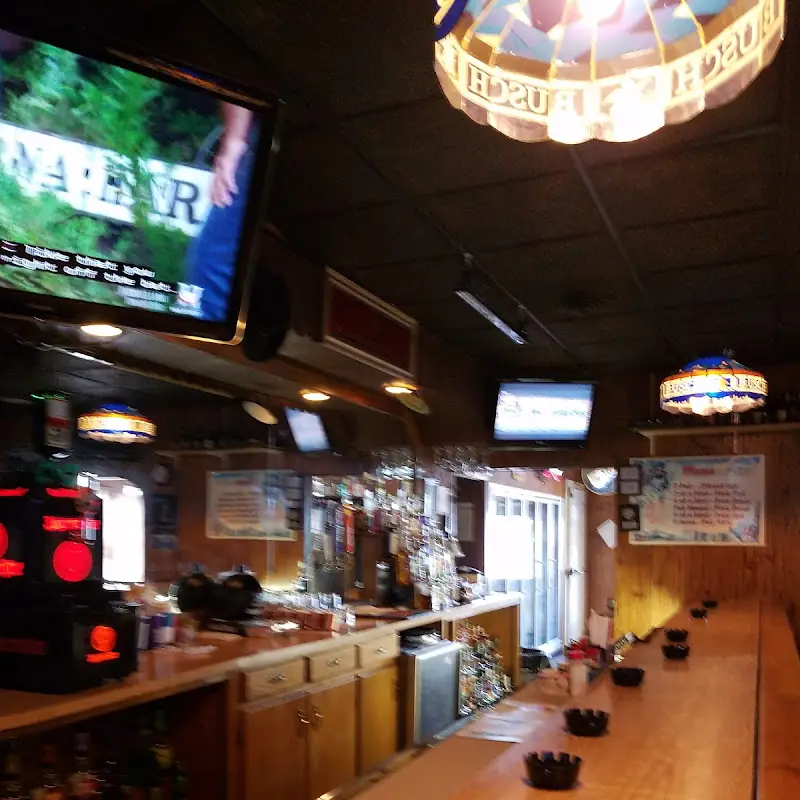 Deer Creek Bar & Lounge
