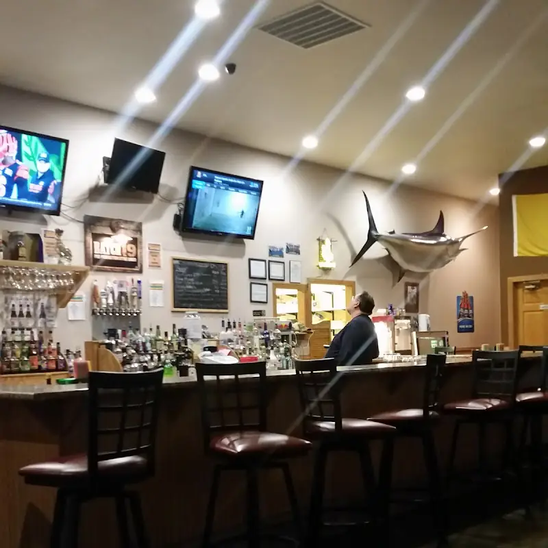 Sunset Amigos | Liquor and Lounge