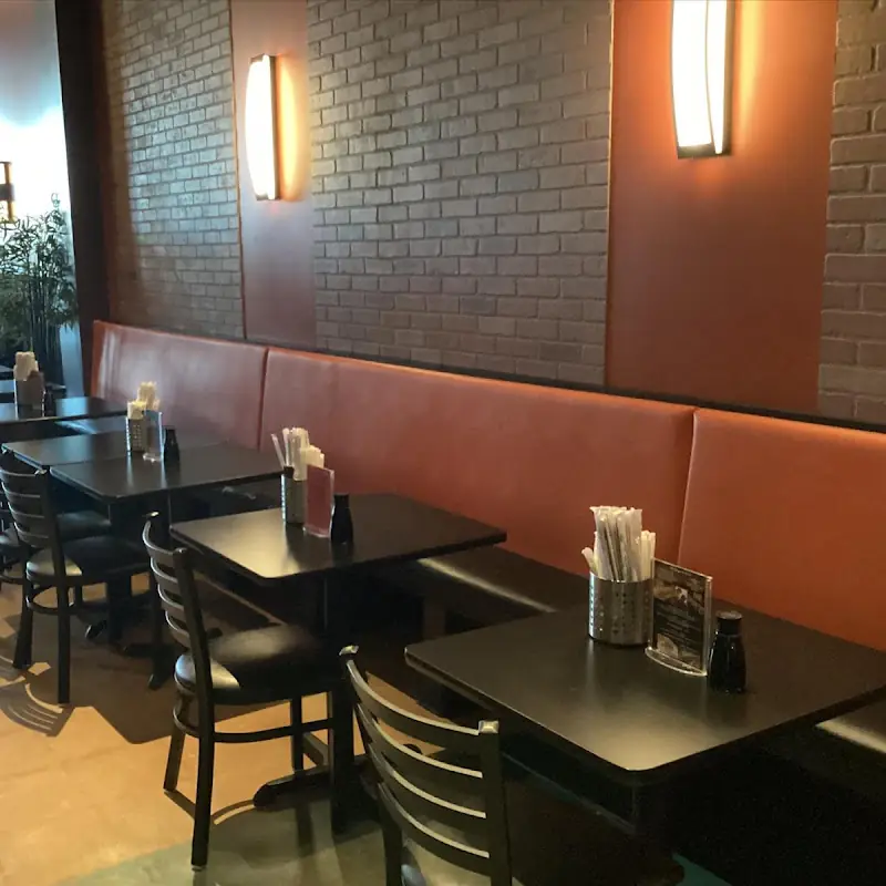 Zushi Sushi and Ramen - S Laclede