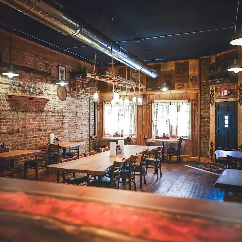 Strum's BBQ