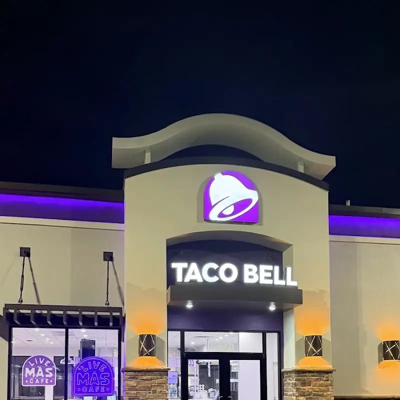 Taco Bell - Live Más Café