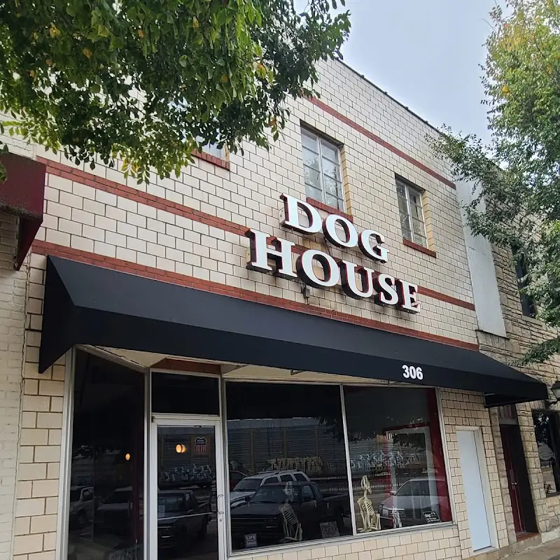 Dog House DeSoto