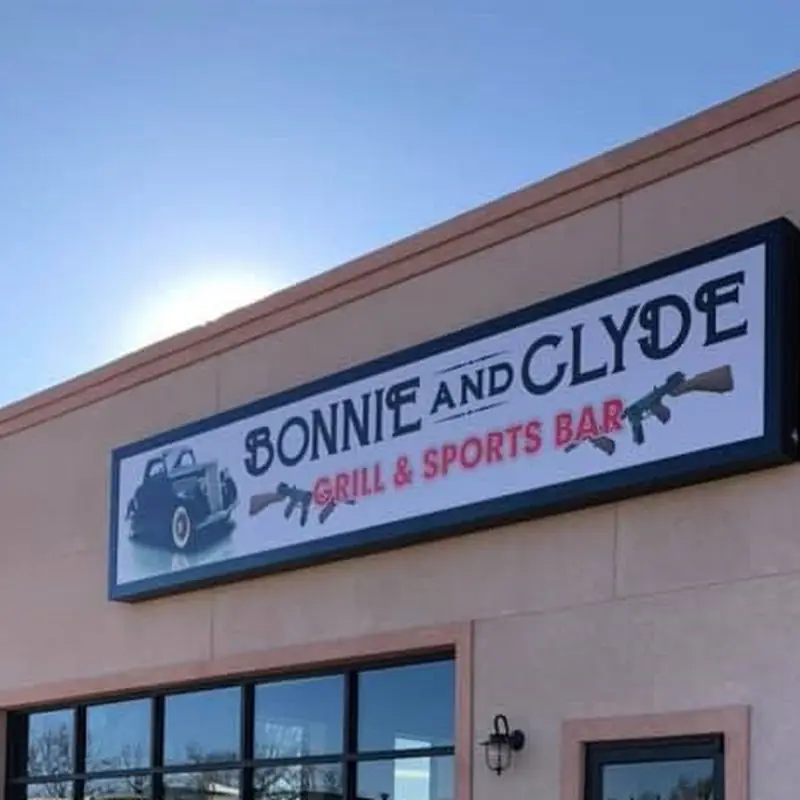 Bonnie & Clyde Grill & Sports Bar
