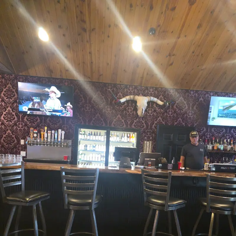Dry Hollow Saloon & Grill