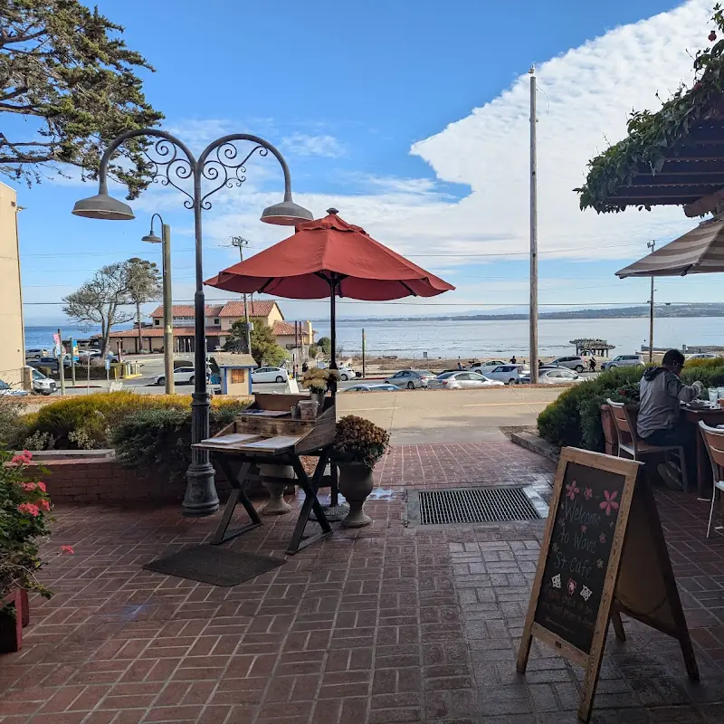Wave Street Cafe