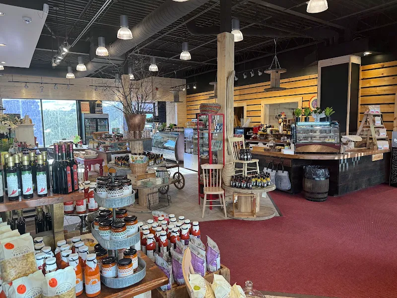 LA STATION des saveurs - Épicerie de proximité - Sandwiches / Salades - Café / Espresso / Thé - Bière Artisanale / Vin