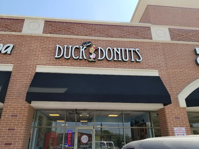 Duck Donuts - Vanderbilt Square