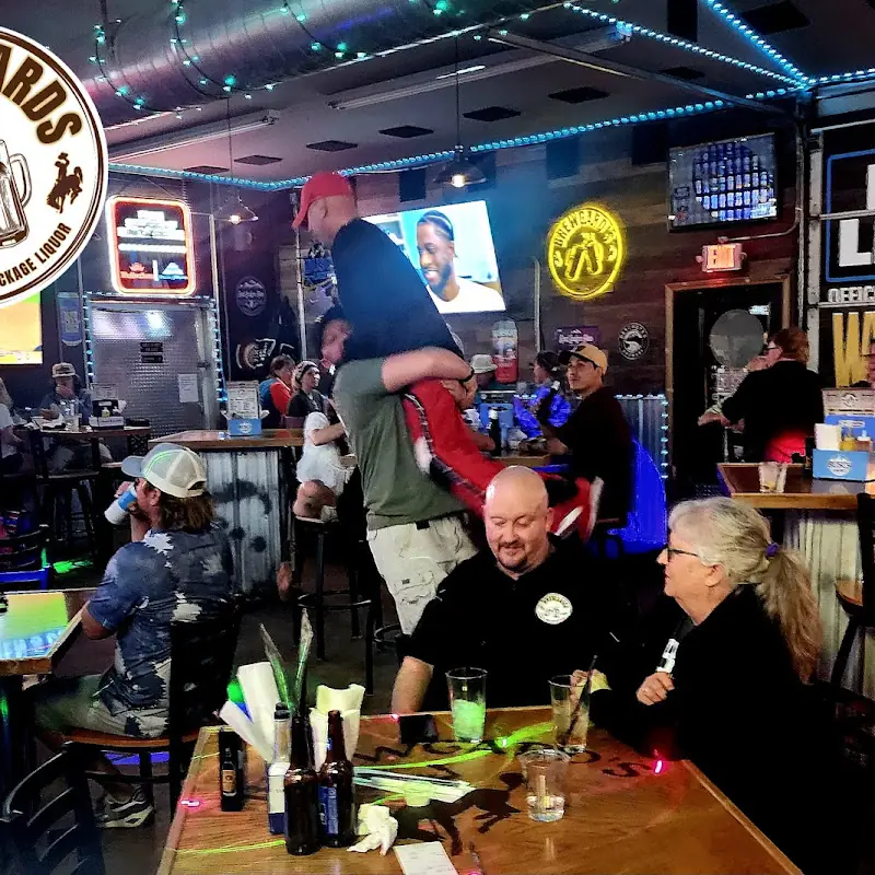 Brewgards Liquor and Lounge
