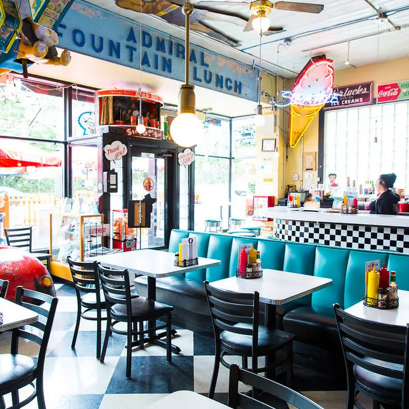 Luna Park Cafe