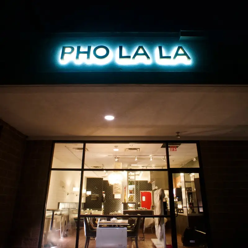 Pho La La
