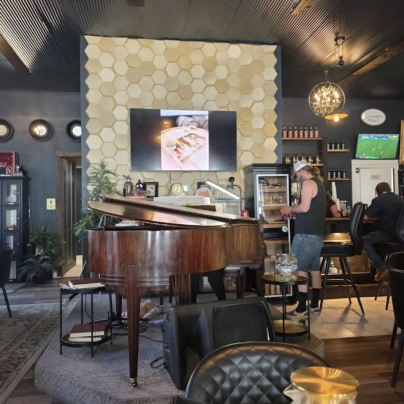 Ghost & Grits @ The Battery Tasting House