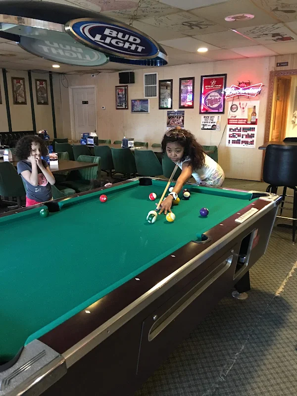 Side Tracked Bar & Grill