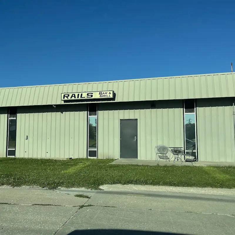 Rails Bar & Grill